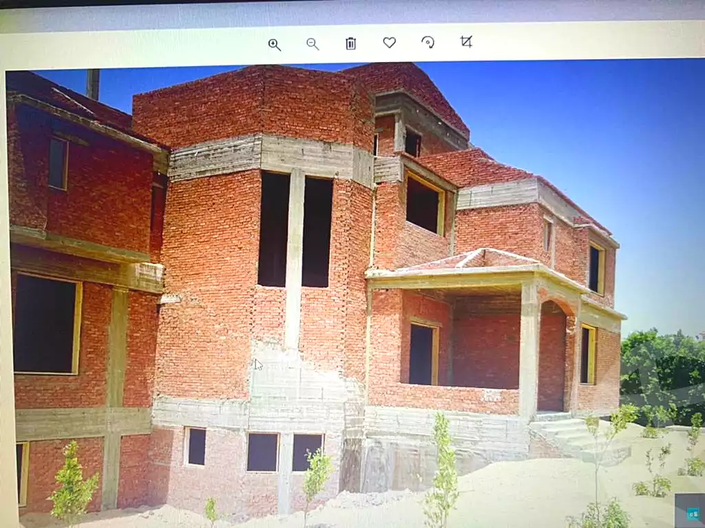 https://aqarmap.com.eg/en/listing/7122925-for-sale-cairo-el-sheikh-zayed-city-compounds-green-3