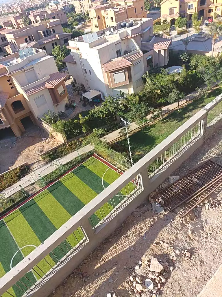 https://aqarmap.com.eg/ar/listing/7123125-for-sale-cairo-new-cairo-compounds-mivida-mivida-business-park-emaar