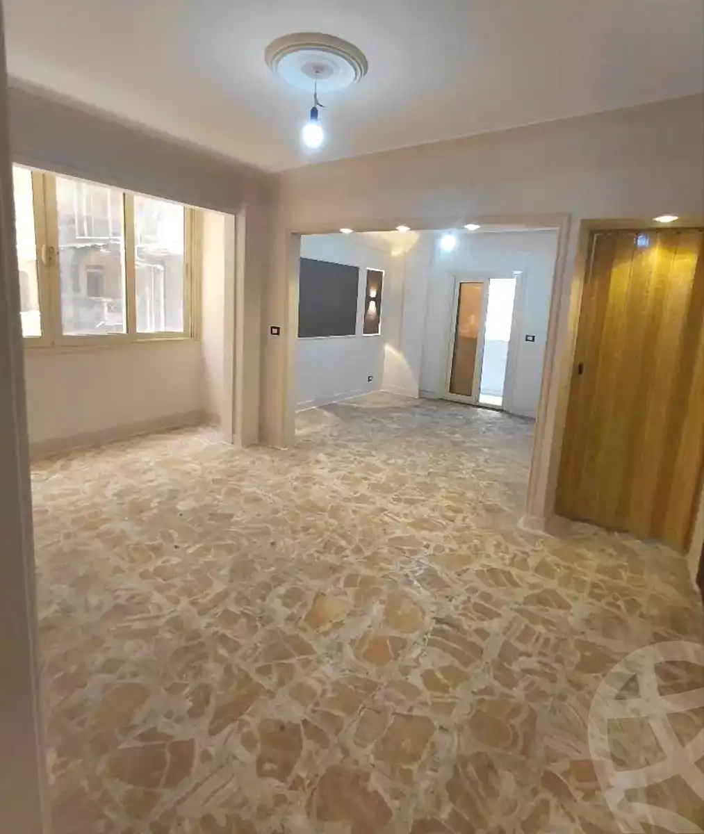 https://aqarmap.com.eg/ar/listing/7123391-for-sale-alexandria-sydy-bshr-sydy-bshr-bhry-shr-khld-bn-lwlyd