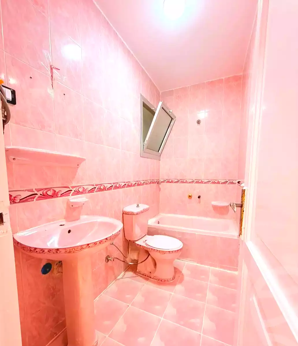 https://aqarmap.com.eg/ar/listing/7124808-for-sale-alexandria-al-agamy-shataa-el-nakheel