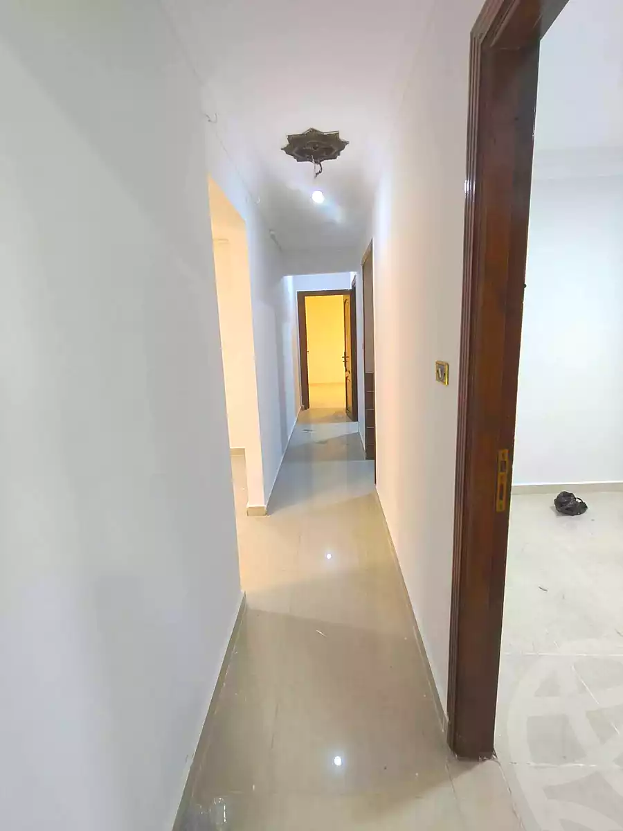https://aqarmap.com.eg/ar/listing/7124939-for-rent-alexandria-sydy-bshr-sydy-bshr-bhry-khalil-hamada-st