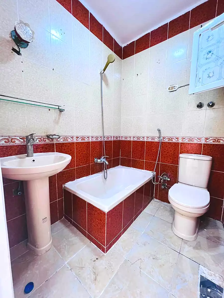https://aqarmap.com.eg/ar/listing/7124990-for-sale-alexandria-al-agamy-shataa-el-nakheel