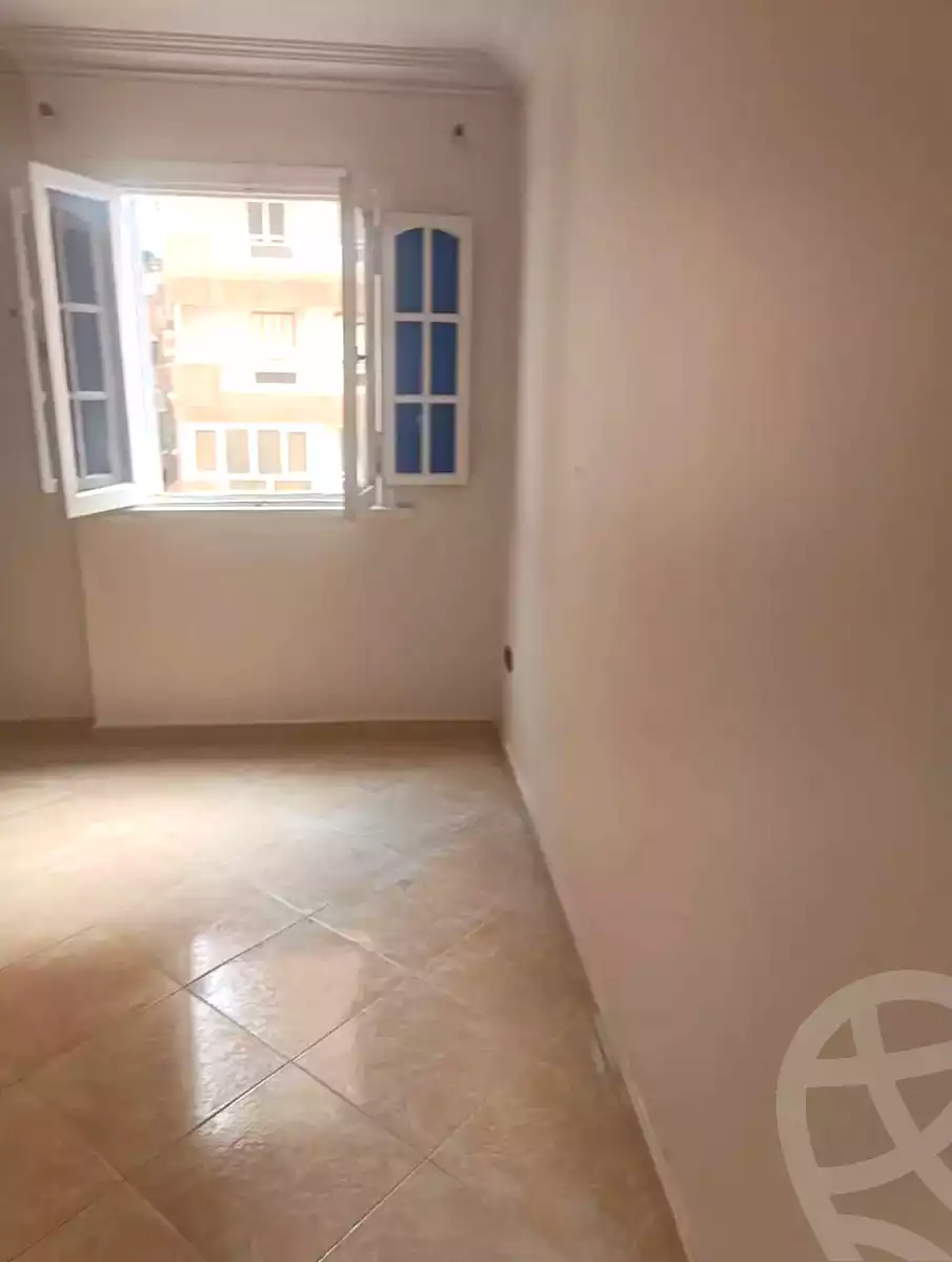 https://aqarmap.com.eg/ar/listing/7125381-for-rent-alexandria-ganaklis-shr-bw-qyr-tryq-lhry