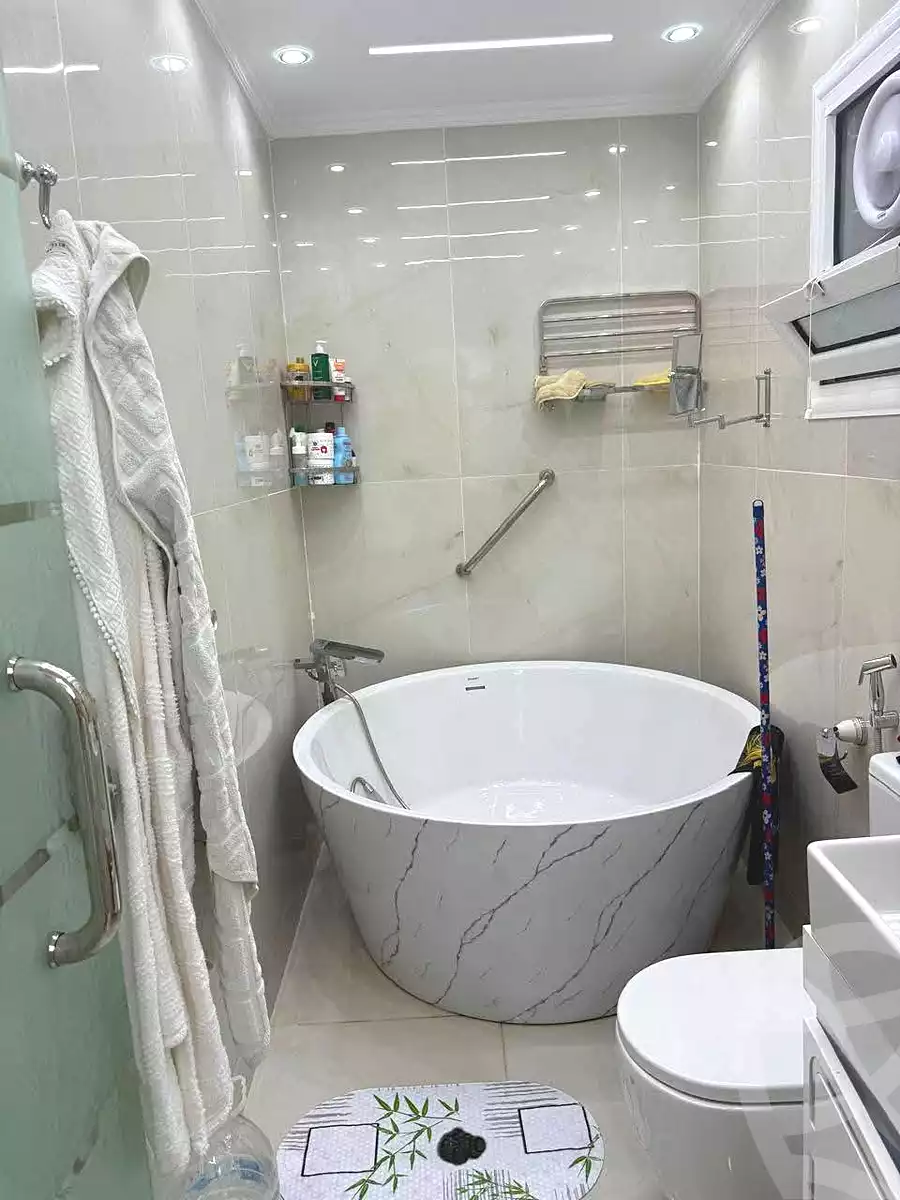 https://aqarmap.com.eg/ar/listing/7125408-for-sale-alexandria-al-agamy-lbytsh-bianchiii