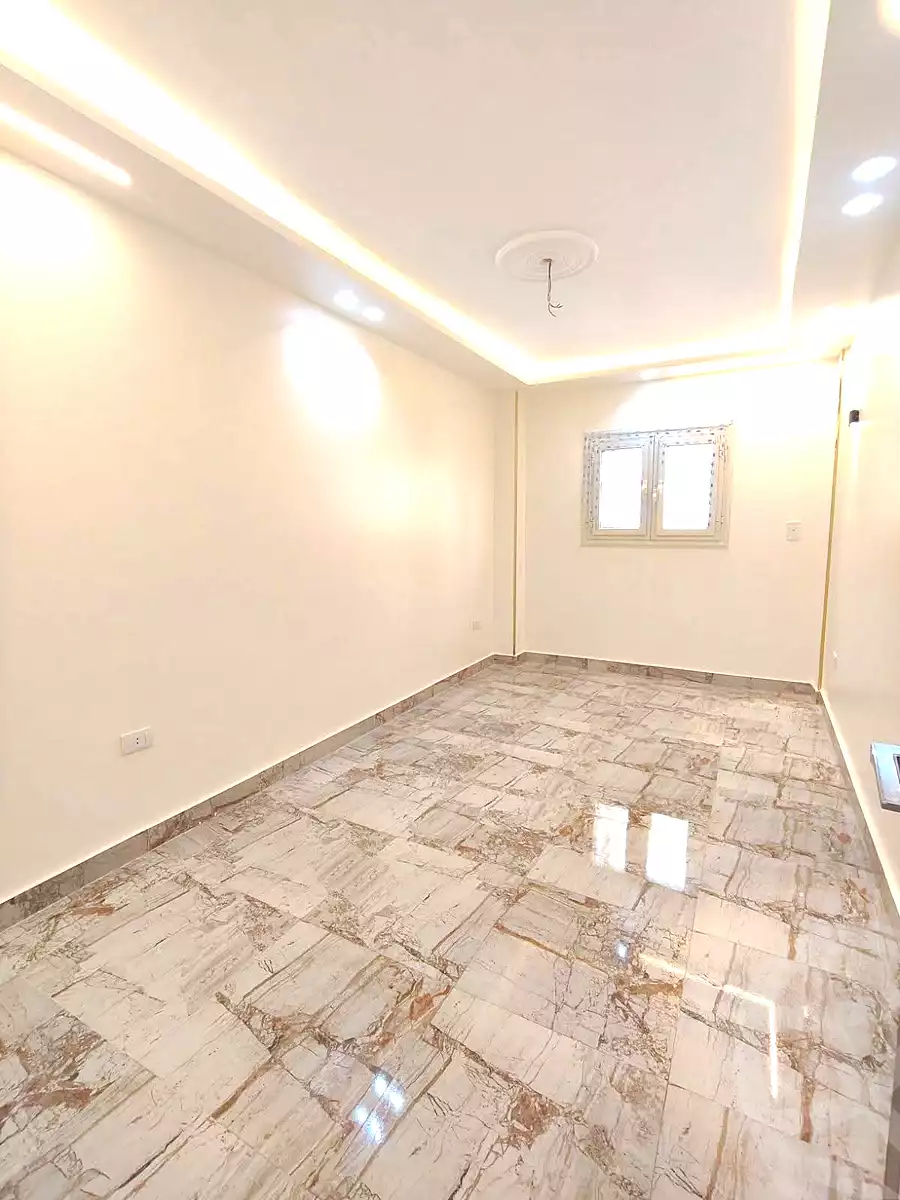 https://aqarmap.com.eg/ar/listing/7125827-for-sale-alexandria-sydy-bshr-sydy-bshr-bhry-khalil-hamada-st