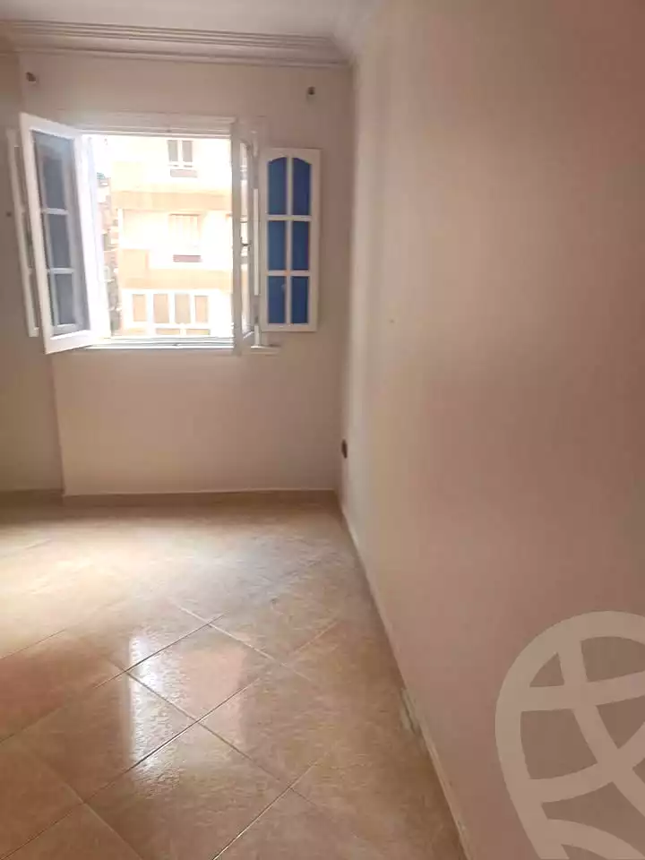 https://aqarmap.com.eg/ar/listing/7126473-for-rent-alexandria-ganaklis-shr-bw-qyr-tryq-lhry