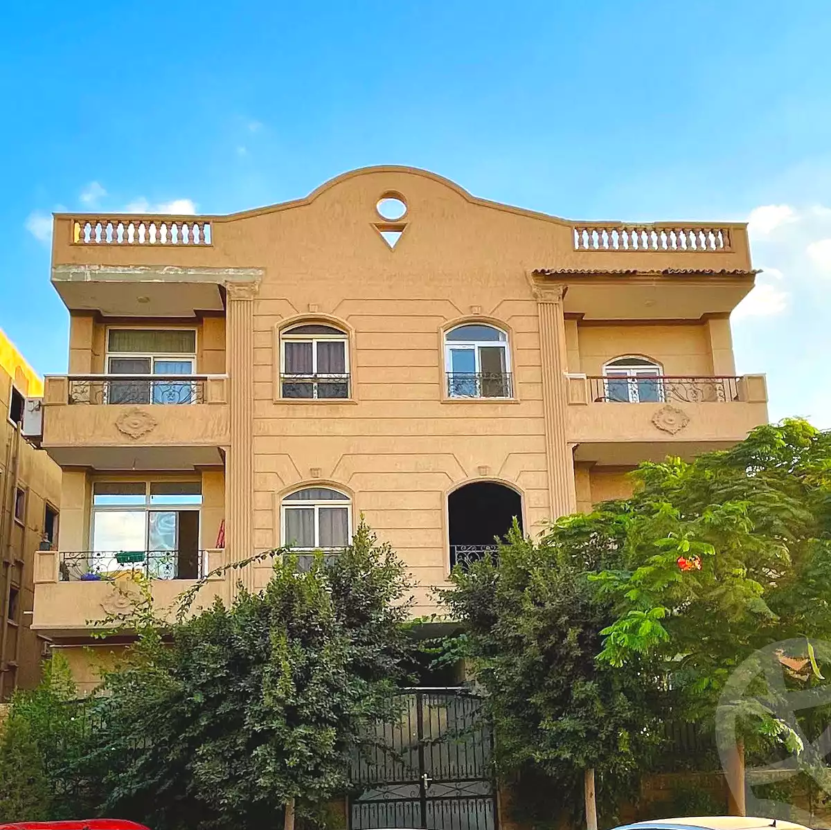 https://aqarmap.com.eg/ar/listing/7126658-for-sale-cairo-new-cairo-el-banafsg-el-banafsag-9-ibrahim-saafan-st
