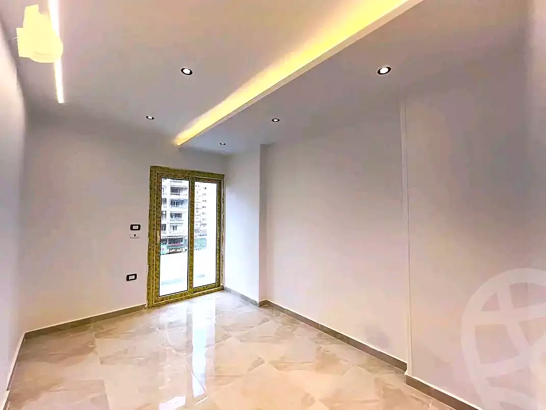 https://aqarmap.com.eg/ar/listing/7126461-for-sale-alexandria-sydy-bshr-sydy-bshr-bhry-shr-mhmd-njyb