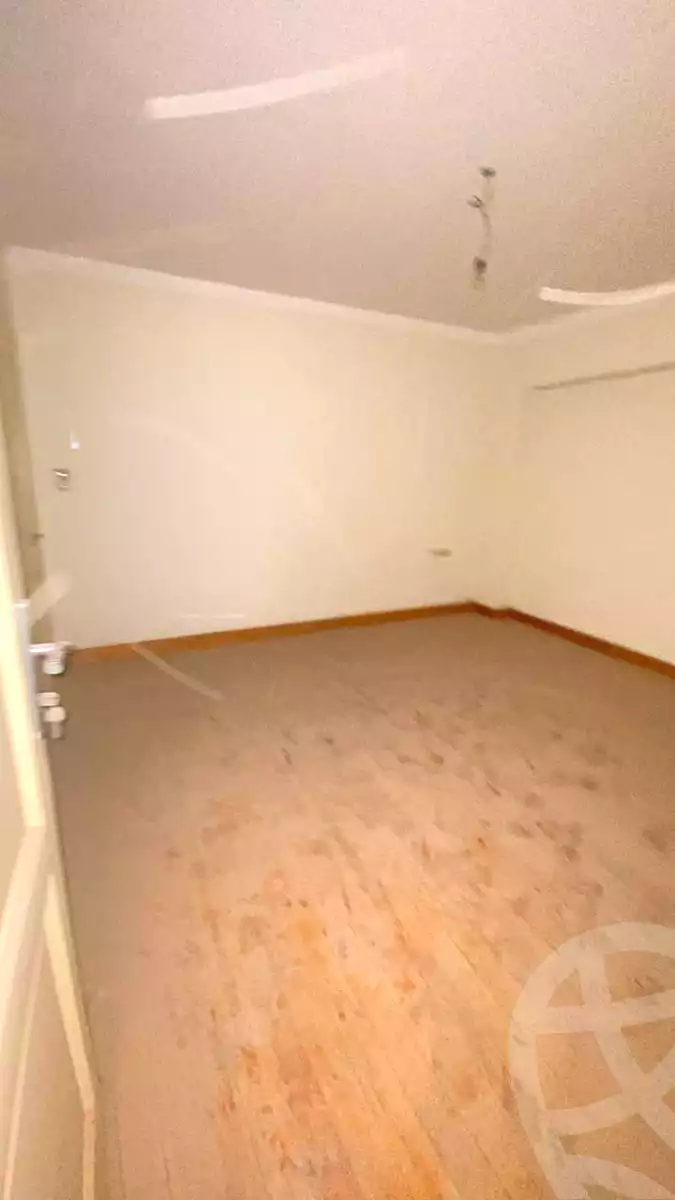 https://aqarmap.com.eg/ar/listing/7126795-for-sale-cairo-new-cairo-compounds-ritaj