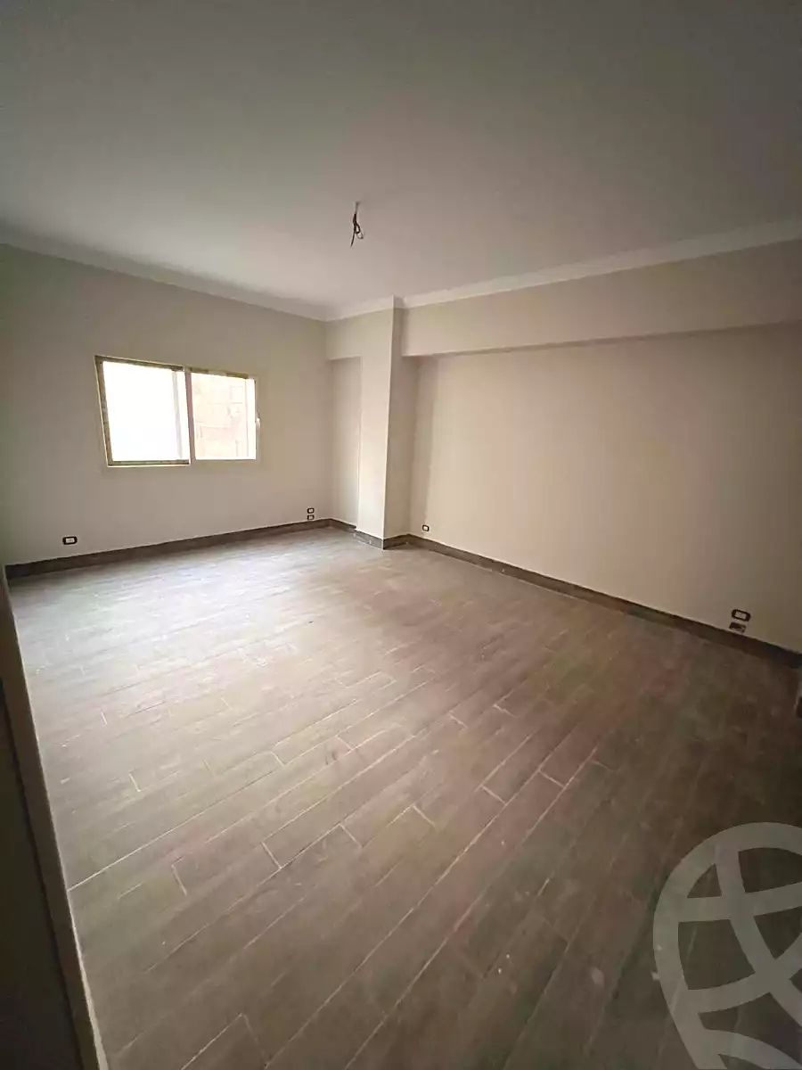 https://aqarmap.com.eg/en/listing/7127525-for-sale-cairo-new-cairo-compounds-el-mostashareen-compound