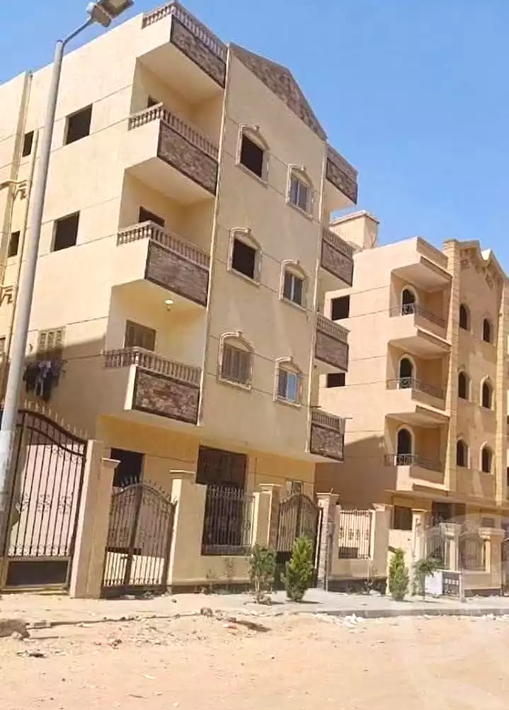https://aqarmap.com.eg/ar/listing/7128351-for-sale-cairo-badr-city-hai-el-ashgar-featured-neighborhood