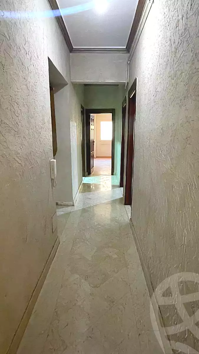 https://aqarmap.com.eg/ar/listing/7128437-for-sale-cairo-new-cairo-ganob-el-akadamiya-south-academy-a-zaid-ebn-haretha-st