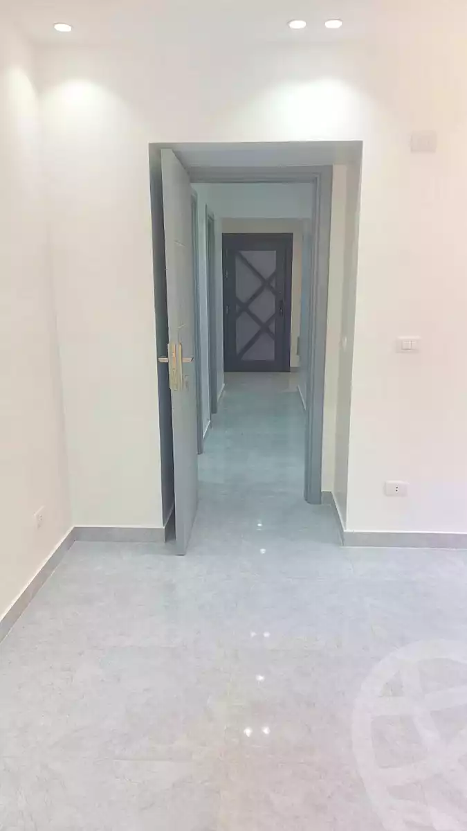 https://aqarmap.com.eg/ar/listing/7128675-for-sale-cairo-6th-of-october-compounds-garden-hills
