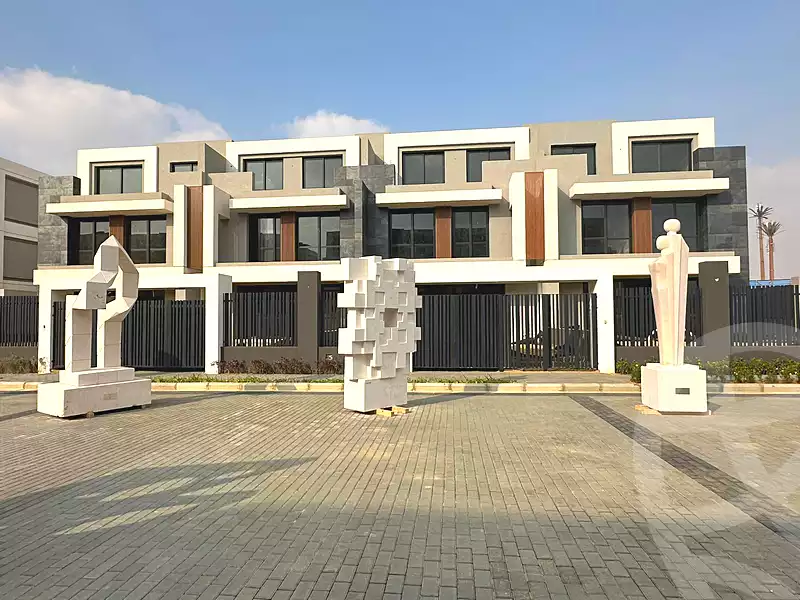https://aqarmap.com.eg/ar/listing/6849556-for-sale-cairo-new-cairo-compounds-el-patio-town-compound-la-vista
