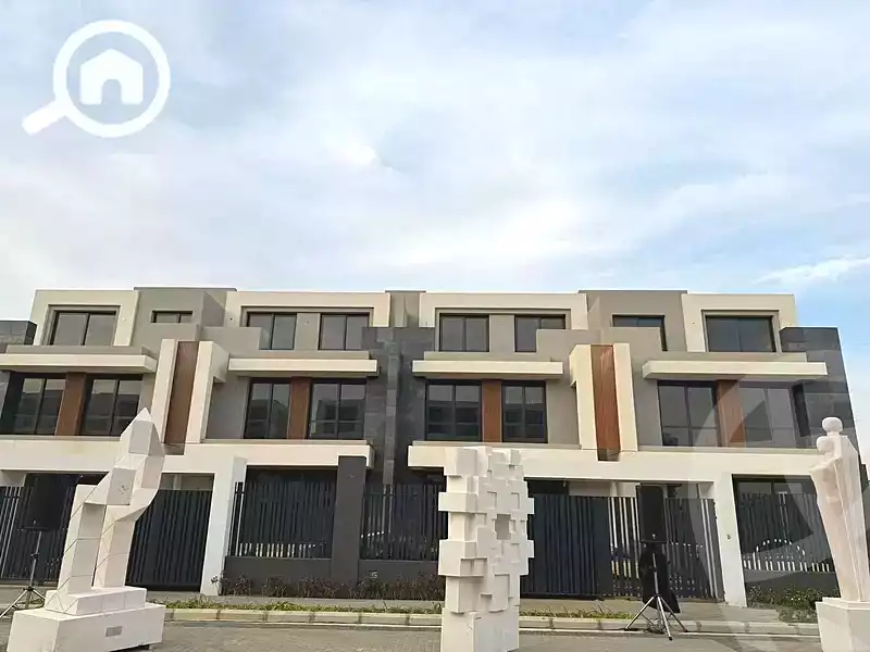 https://aqarmap.com.eg/ar/listing/7129882-for-sale-cairo-new-cairo-compounds-el-patio-town-compound-la-vista