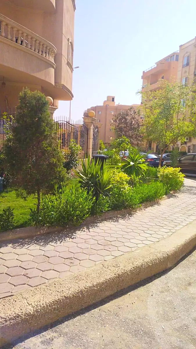 https://aqarmap.com.eg/ar/listing/7130054-for-rent-cairo-new-cairo-el-narges-el-narges-omarat-mohamed-sabry-abu-alam-st