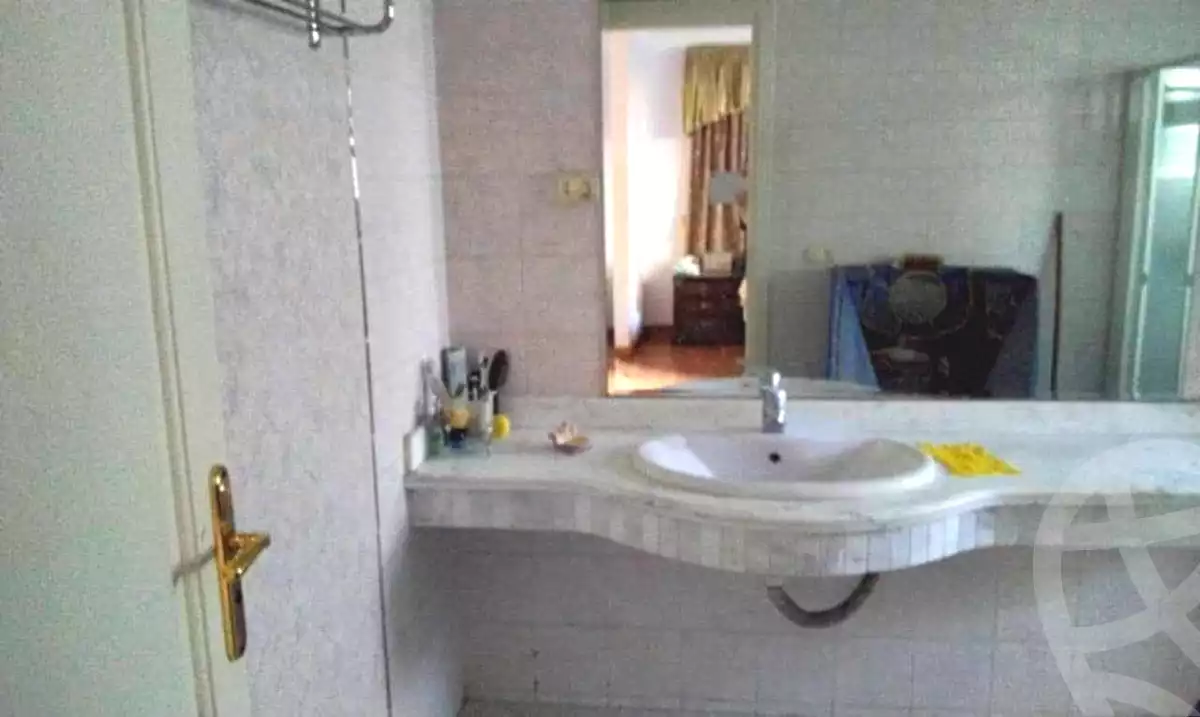 https://aqarmap.com.eg/ar/listing/7130164-for-sale-cairo-new-cairo-first-settlement-neighbourhood-4-hossam-gawesh-st