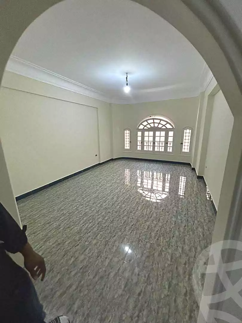 https://aqarmap.com.eg/ar/listing/7130424-for-rent-alexandria-sydy-bshr-sydy-bshr-bhry-shr-mhmwd-l-yswy