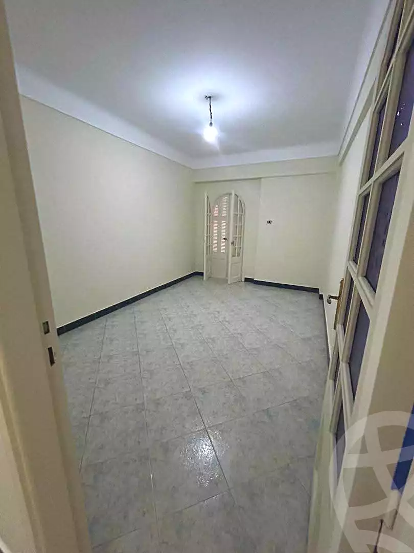 https://aqarmap.com.eg/ar/listing/7130424-for-rent-alexandria-sydy-bshr-sydy-bshr-bhry-shr-mhmwd-l-yswy