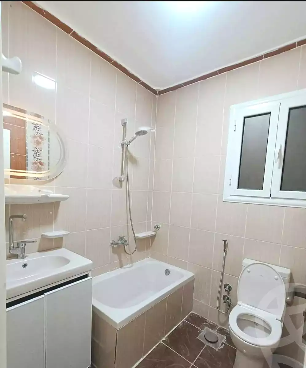 https://aqarmap.com.eg/ar/listing/7130606-for-sale-alexandria-al-agamy-lbytsh-shahr-al-assal-st