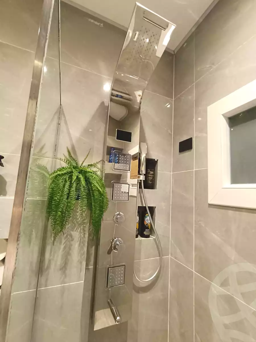 https://aqarmap.com.eg/ar/listing/7130840-for-rent-cairo-el-sheikh-zayed-city-compounds-el-khamayel