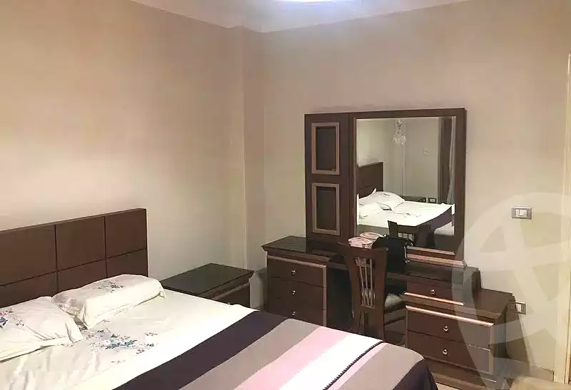 https://aqarmap.com.eg/ar/listing/7130959-for-rent-cairo-6th-of-october-compounds