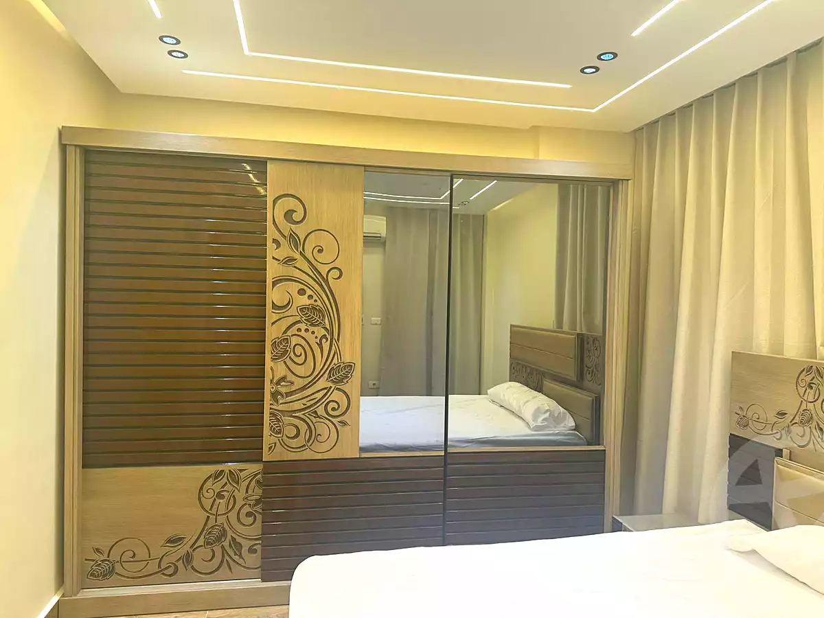https://aqarmap.com.eg/ar/listing/7131146-for-rent-cairo-6th-of-october-compounds-jn-ktwbr