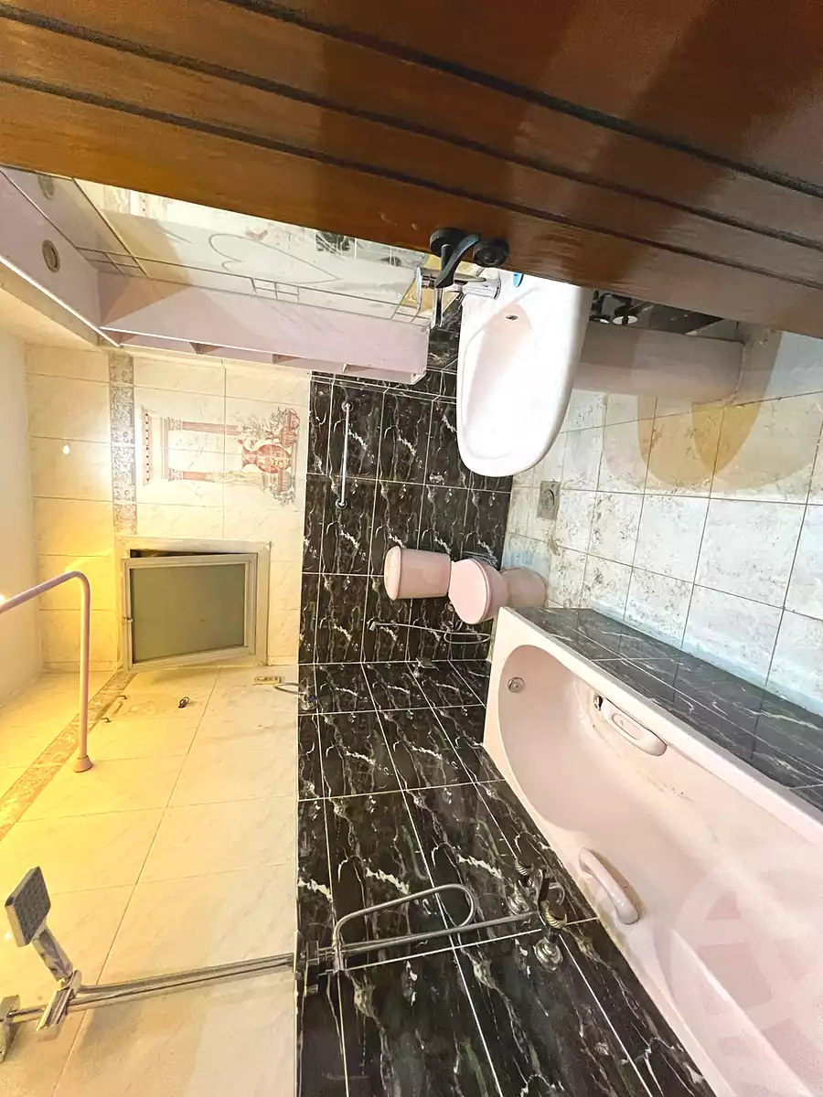 https://aqarmap.com.eg/ar/listing/7131199-for-sale-cairo-el-mohandesen-shareaa-ahmed-orabi