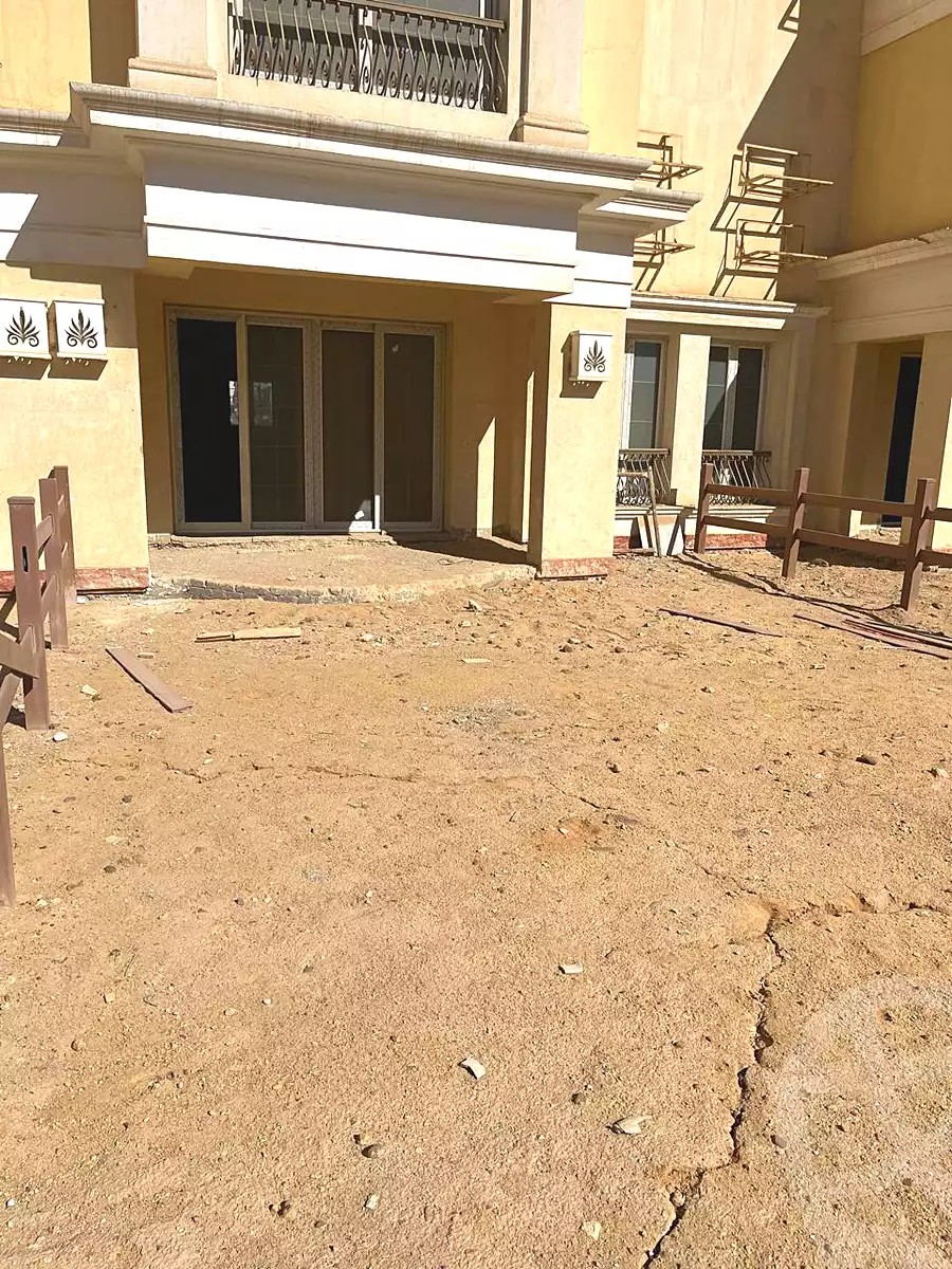 https://aqarmap.com.eg/ar/listing/7131240-for-sale-cairo-new-cairo-compounds-mountain-view-hyde-park