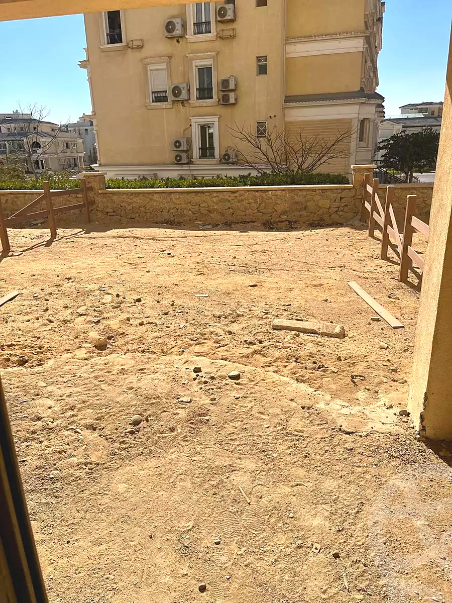 https://aqarmap.com.eg/ar/listing/7131240-for-sale-cairo-new-cairo-compounds-mountain-view-hyde-park