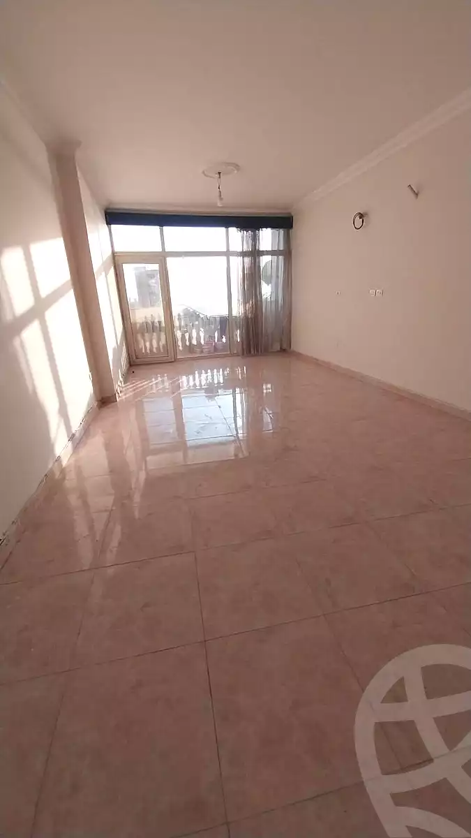 https://aqarmap.com.eg/en/listing/7132620-for-sale-cairo-shoubra-corniche-el-nile-st