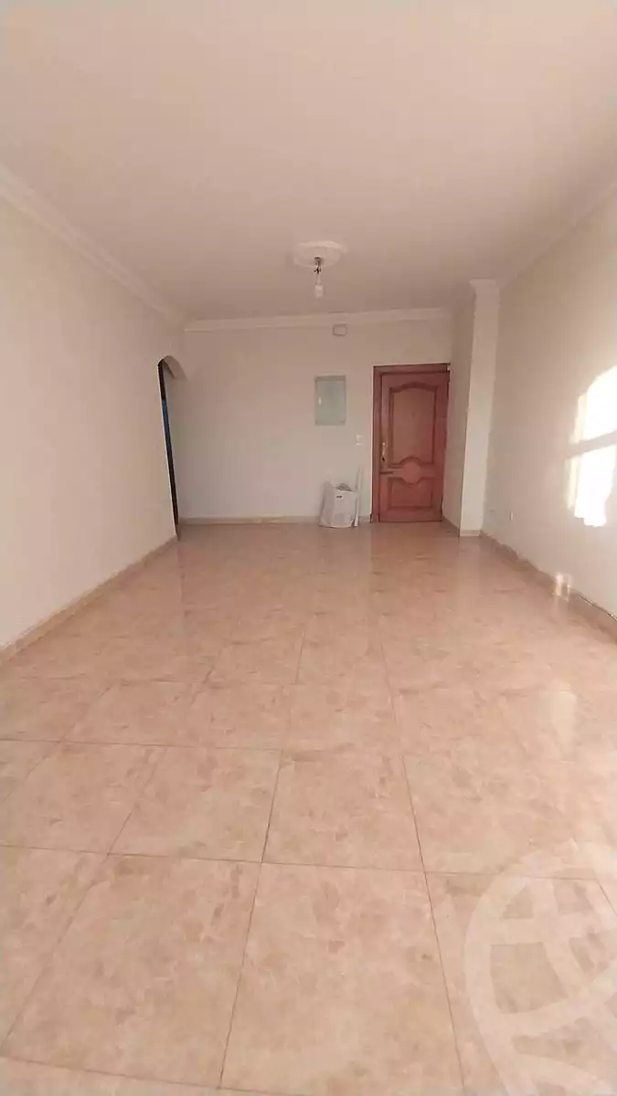 https://aqarmap.com.eg/en/listing/7132620-for-sale-cairo-shoubra-corniche-el-nile-st