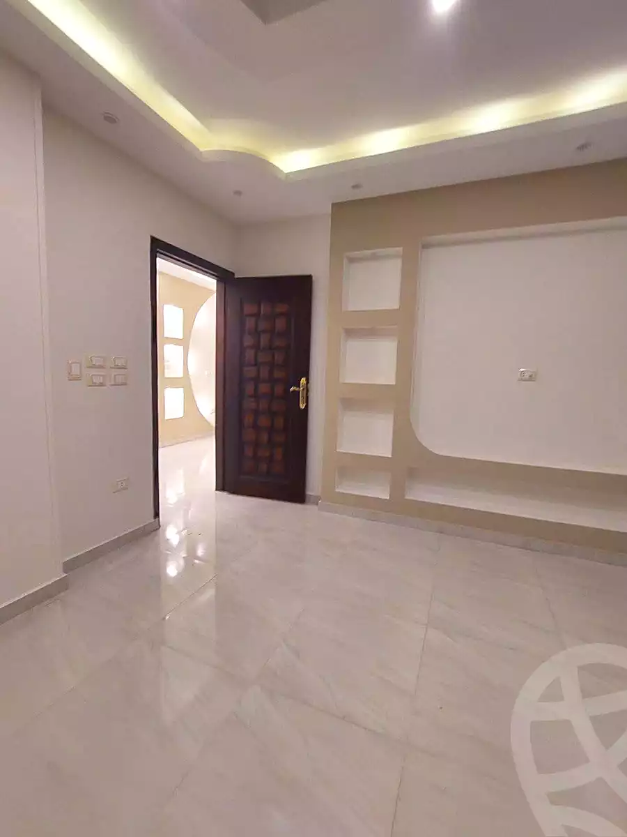 https://aqarmap.com.eg/ar/listing/7133090-for-sale-cairo-helwan-helwan-el-sharkeya-saleh-sobhy-st
