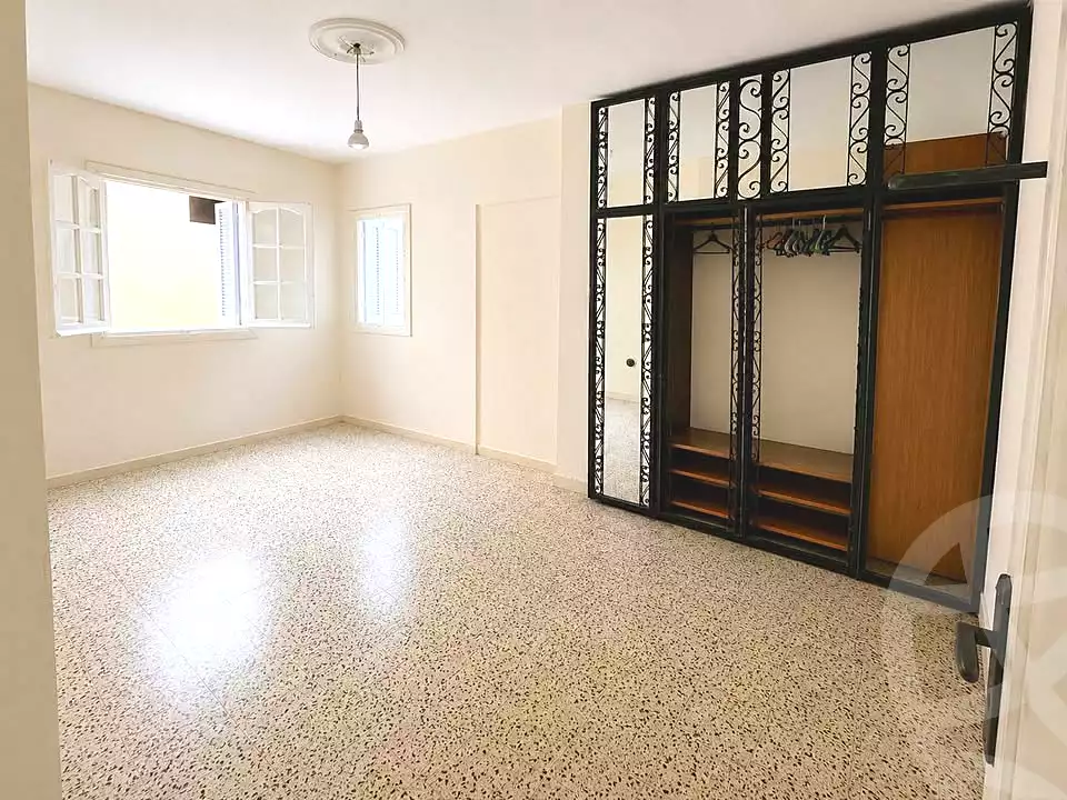 https://aqarmap.com.eg/ar/listing/7133398-for-sale-alexandria-alhadara-new-el-hadra-abd-al-salam-al-mahgoub-st