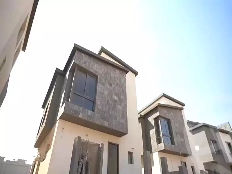 https://aqarmap.com.eg/ar/listing/7133803-for-sale-cairo-new-cairo-compounds-kmbwnd-kryk-twn-il-cazar