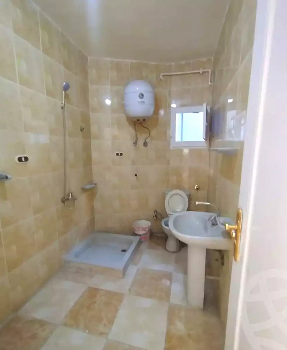 https://aqarmap.com.eg/ar/listing/7134016-for-sale-alexandria-al-agamy-lbytsh-el-hanafeya-st