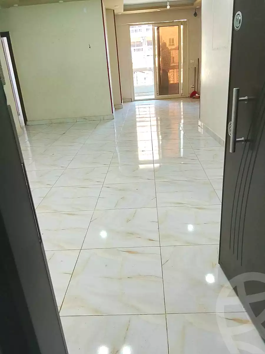 https://aqarmap.com.eg/en/listing/7134057-for-sale-alexandria-camp-cesar-el-gaish-rd