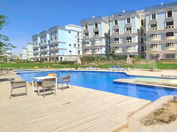 https://aqarmap.com.eg/en/listing/7134105-for-sale-cairo-new-cairo-compounds-mountain-view-hyde-park