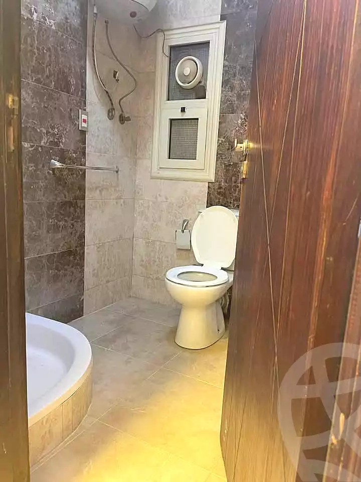 https://aqarmap.com.eg/ar/listing/7134295-for-rent-cairo-el-sheikh-zayed-city-el-hay-elasher-street-100