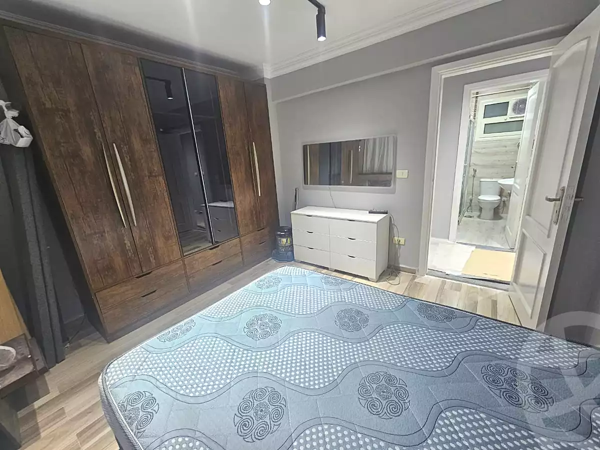 https://aqarmap.com.eg/en/listing/7134306-for-rent-cairo-6th-of-october-compounds-jn-ktwbr