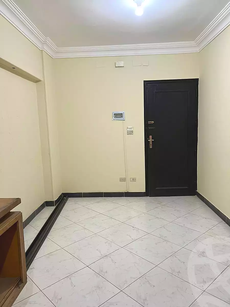https://aqarmap.com.eg/ar/listing/7134374-for-rent-cairo-6th-of-october-el-ahyaa-neighborhood-4th-neighbourhood-1