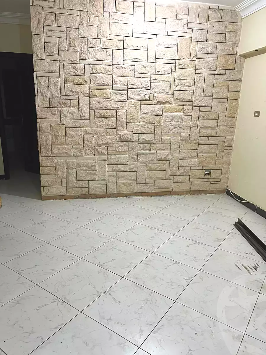 https://aqarmap.com.eg/ar/listing/7134374-for-rent-cairo-6th-of-october-el-ahyaa-neighborhood-4th-neighbourhood-1