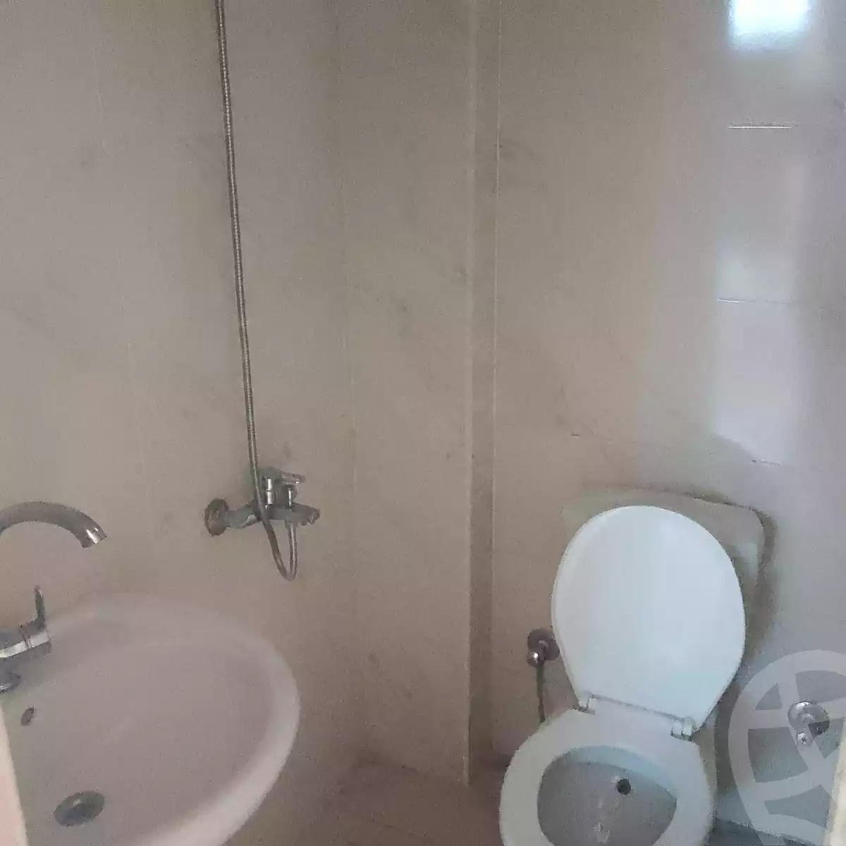 https://aqarmap.com.eg/ar/listing/7134380-for-rent-cairo-6th-of-october-el-ahyaa-neighborhood-1st-eighth-neighborhood