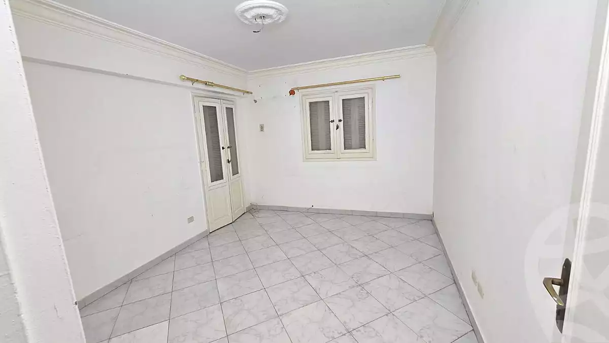 https://aqarmap.com.eg/en/listing/7134427-for-sale-cairo-new-cairo-compounds-la-rose