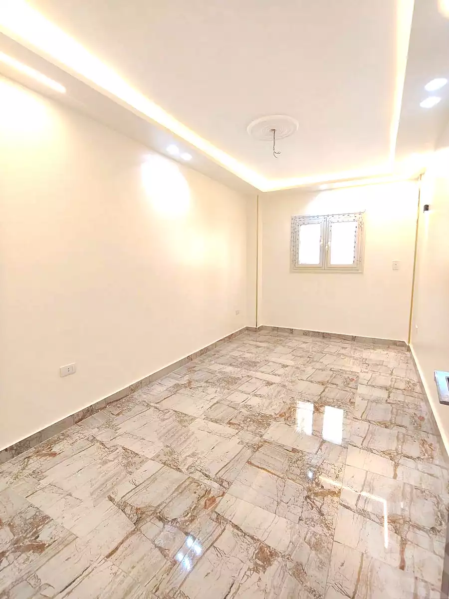 https://aqarmap.com.eg/ar/listing/7135054-for-sale-alexandria-sydy-bshr-sydy-bshr-bhry-khalil-hamada-st