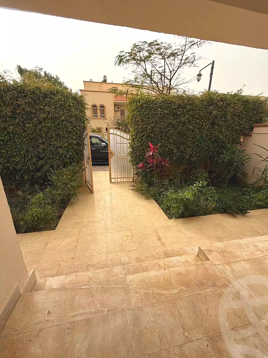 https://aqarmap.com.eg/ar/listing/7135349-for-sale-cairo-el-sheikh-zayed-city-compounds-greens