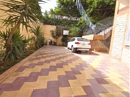 https://aqarmap.com.eg/ar/listing/7083086-for-sale-alexandria-al-agamy-lbytsh-shahr-al-assal-st