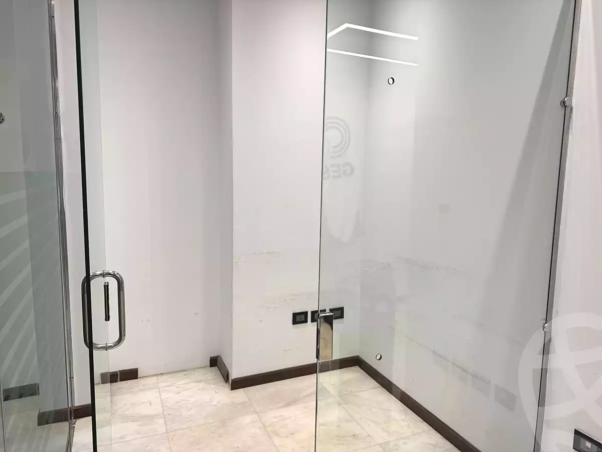https://aqarmap.com.eg/ar/listing/7135615-for-rent-cairo-new-cairo-compounds-jwr-kwmyrshyl-kwmblks-makeplace