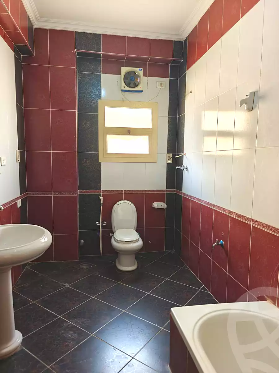 https://aqarmap.com.eg/ar/listing/7135627-for-rent-cairo-new-cairo-ganob-el-akadamiya-south-academy-g-lotfy-hassona-st
