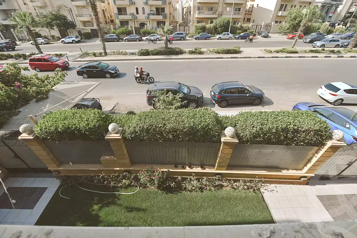https://aqarmap.com.eg/ar/listing/7137781-for-sale-cairo-new-cairo-el-ahyaa-third-neighborhood-street-1